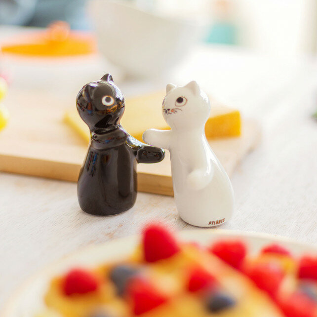 Peper en Zout Hug cats Pylones.