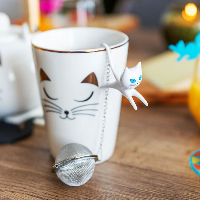 Thee infuser White Cat Pylones.