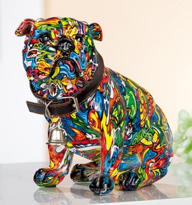 Polyethy Bull Dog Pop Art Zittend. Mops.