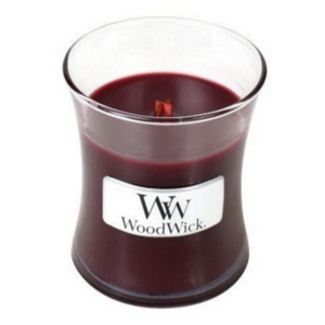 Woodwick Black Cherry. Mini candle.