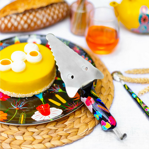 Taartschep Teckel, Jardin Fleuri van Pylones. Filou-cake server.