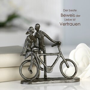 Skulptuur "PAIR ON BIKE" Man en vrouw met fiets.